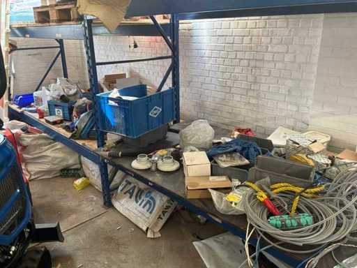 Divers raccords et serre-joints en PVC et pour le chauffage