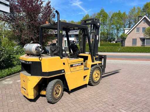 Caterpillar V90P Vorkheftruck
