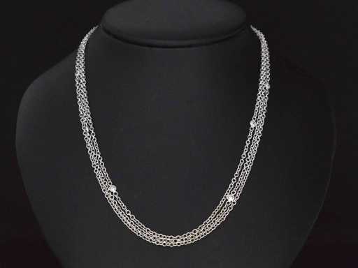 Naszyjnik z białego złota z diamentami