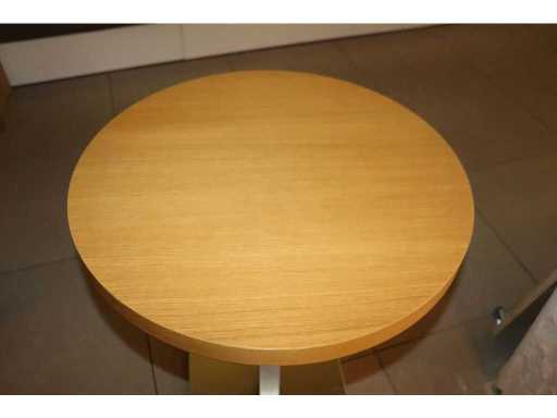 4 veneer bistro tables