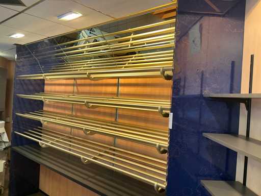 2011 Verkoopwand met broodschappen