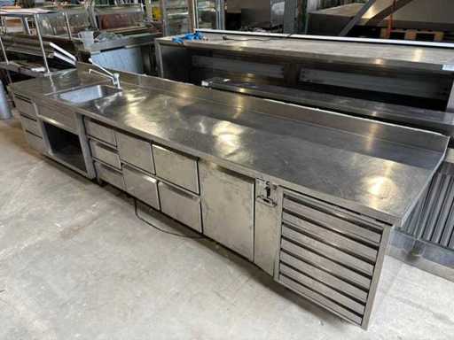 Edelstahl-Spülenschrank mit gekühlter Werkbank