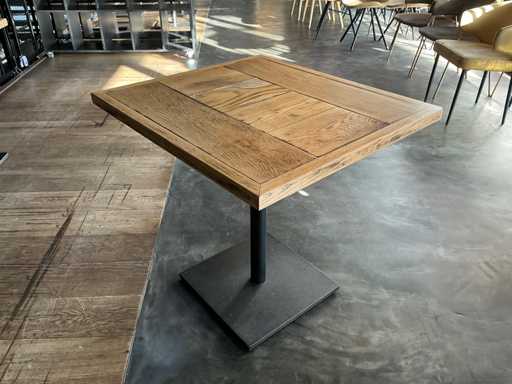 Restaurant chair (2x)