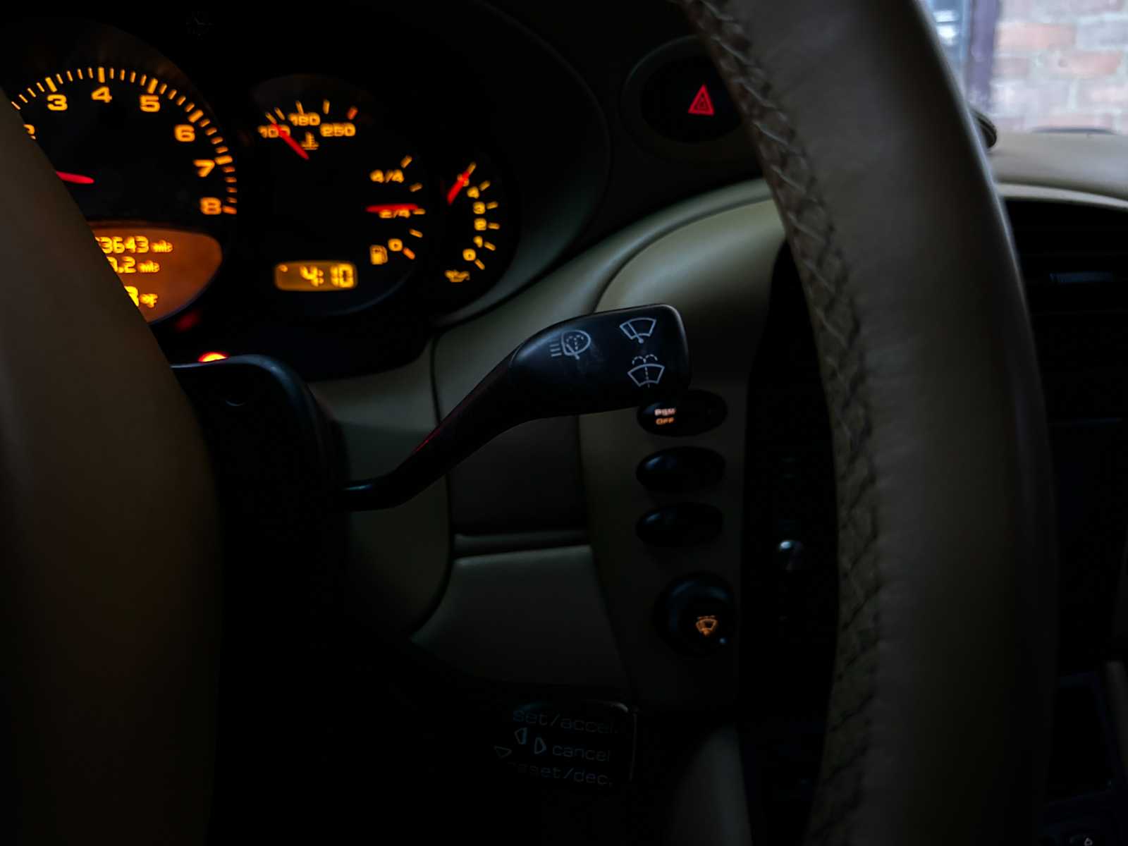 Porsche 911 Carrera 4 Cabriolet 3.6 996 320pk 2002 Youngtimer HANDGESCHAKELD 