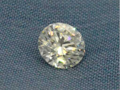 Diament 0,74-karatowy certyfikowany