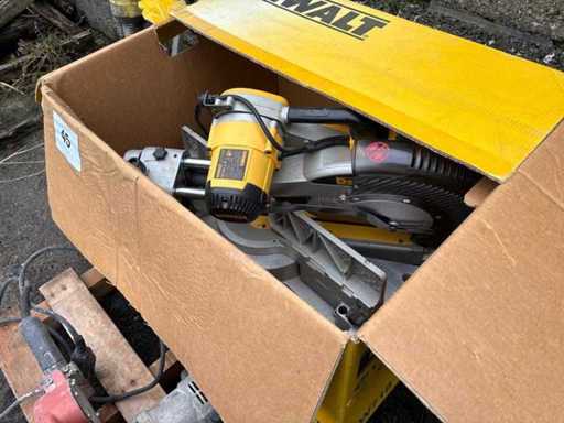 Dewalt DW718XPS-QS Querschnittkreissäge