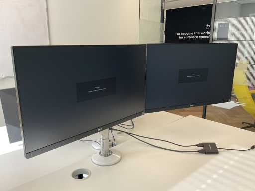 LG, Humanscale 24mk600m Monitor (2x)