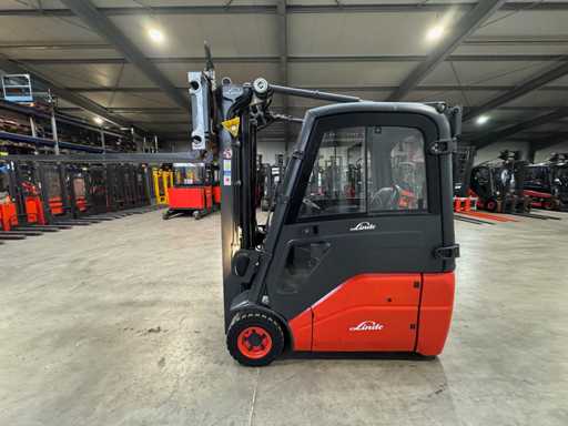 2013 Service + UVV 12/2026 Linde E16 1.600kg Triplex Cabine 3e + 4e klep vork afgesteld elektrische heftruck 4.418 uur