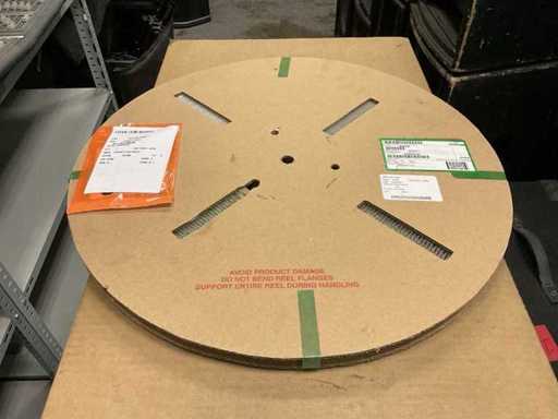 Contact électrique de ligne de retenue