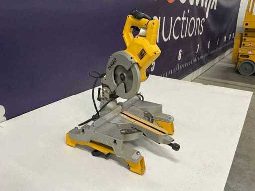 DeWalt DW771 Afkortcirkelzaagmachine