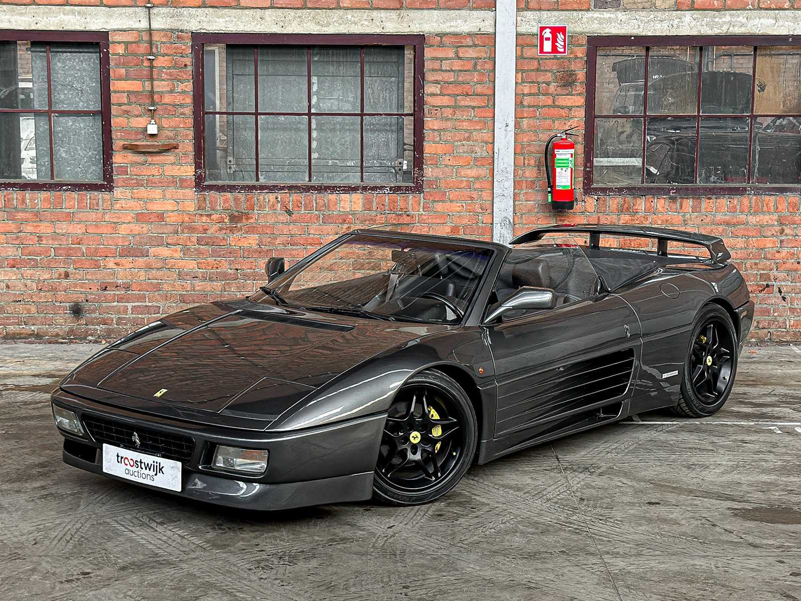 Ferrari 348 spider 3.4 V8 320pk 1993 (33.000 KM) Youngtimer