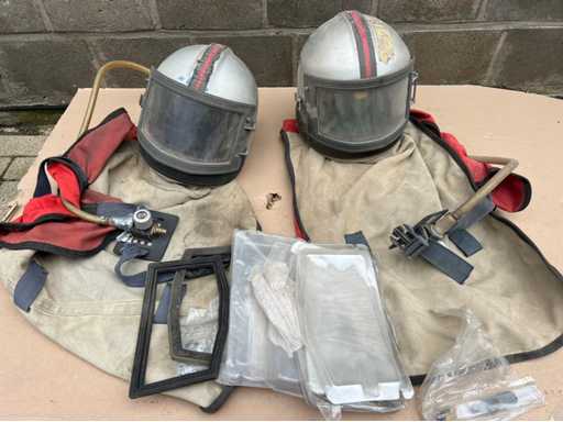 2 x Helmet with accessories