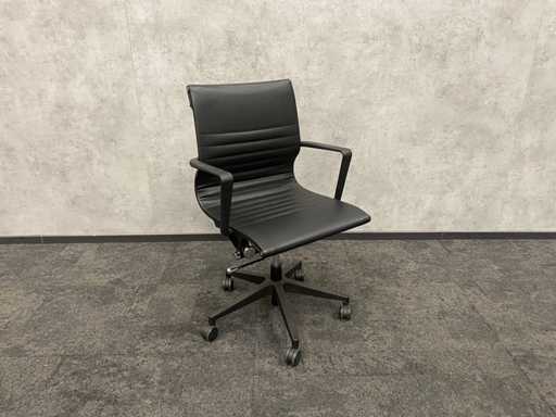 Faux leather office chair black