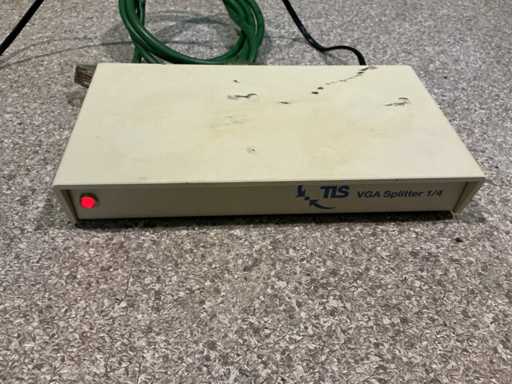 TLS VGA Splitter 1/4 Accessories, TV, audio & video