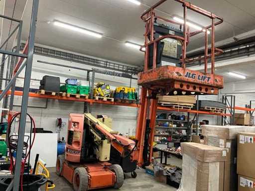 JLG E300 AJP - electric vertical mast lift / compact boom lift