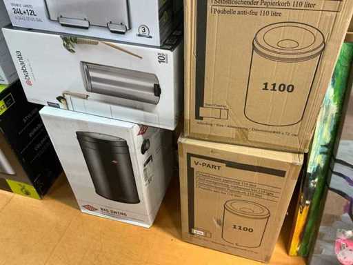 Various trash cans (5x)