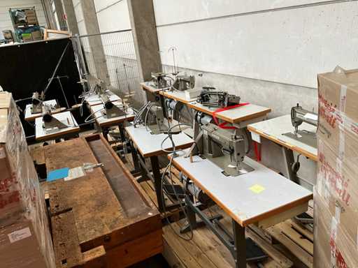 10 x Singer sewing machines (working)