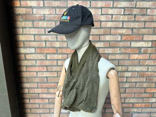 Batch of scarves, approximately 400 pieces