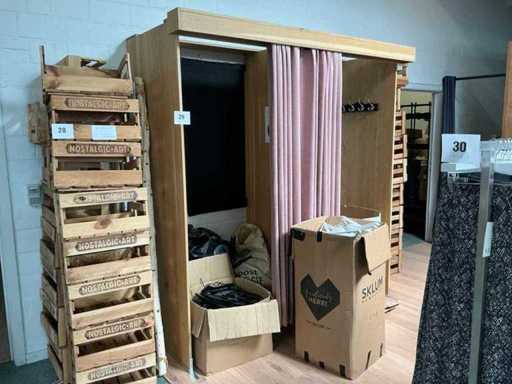 Double changing cabin