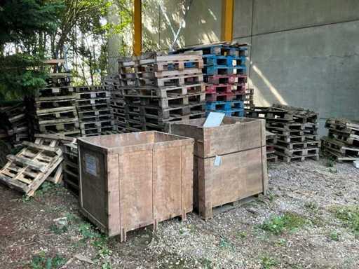 Série de palettes en bois jetables