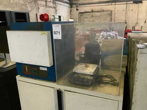 Piekarnik laboratoryjny Lenton EF 11/8B