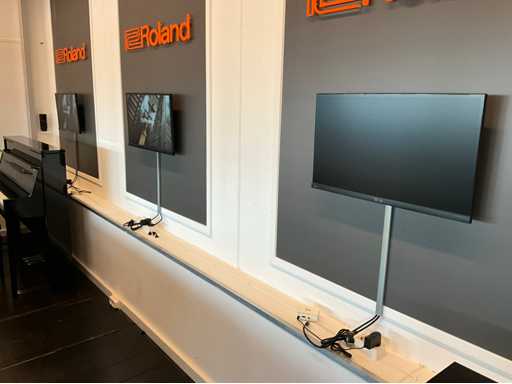 Monitor Asus, montaggio a parete (4x)