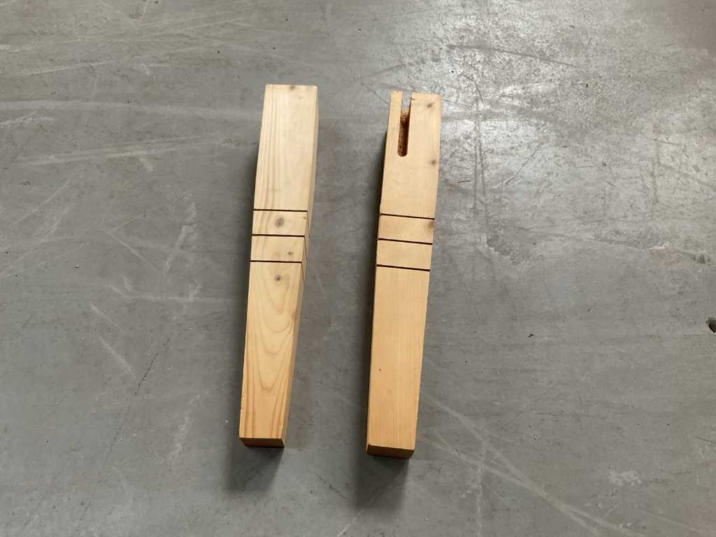 Spruce coffee table legs tapered (90x)