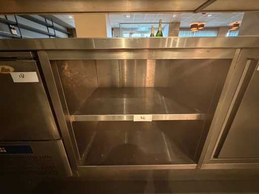 Table de travail en acier inoxydable