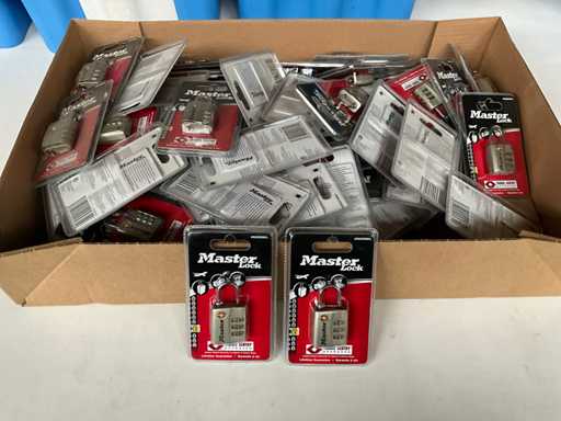 Master Lock Vorhängeschloss 30 mm mit 3-facher Kombination (60x)