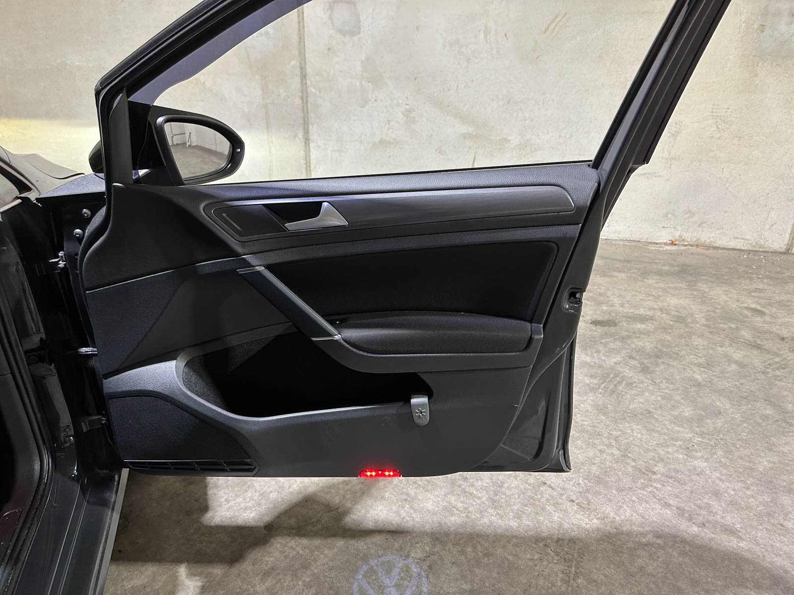 Volkswagen Golf 1.0 TSI Comfortline Business 110pk 2018 (Origineel-NL), RX-771-L