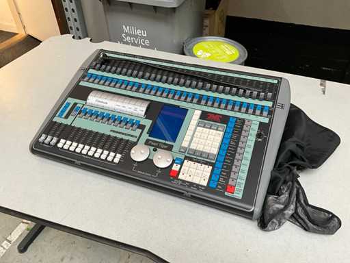 Avolites Pearl Tiger Lichtmengtafel