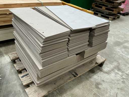 Batch of plastic sheet material