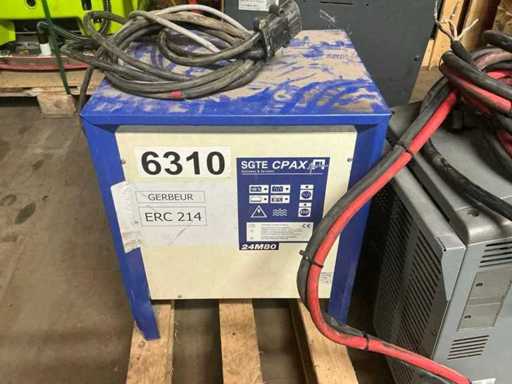 SGTE CPAX Battery Charger