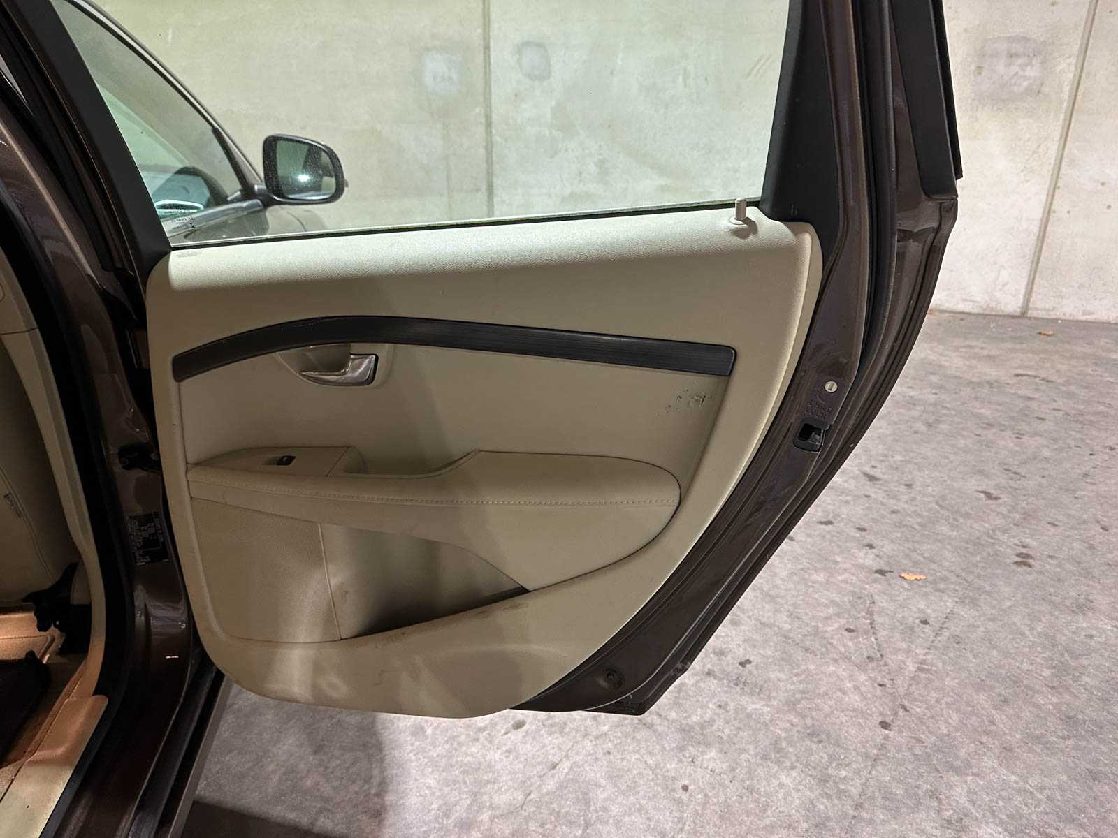 Volvo V70 2.0 D4 Summum 181pk 2015 (Origineel-NL), GB-859-B