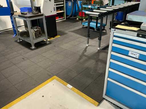 NOTRAX Plastic Floor Tiles