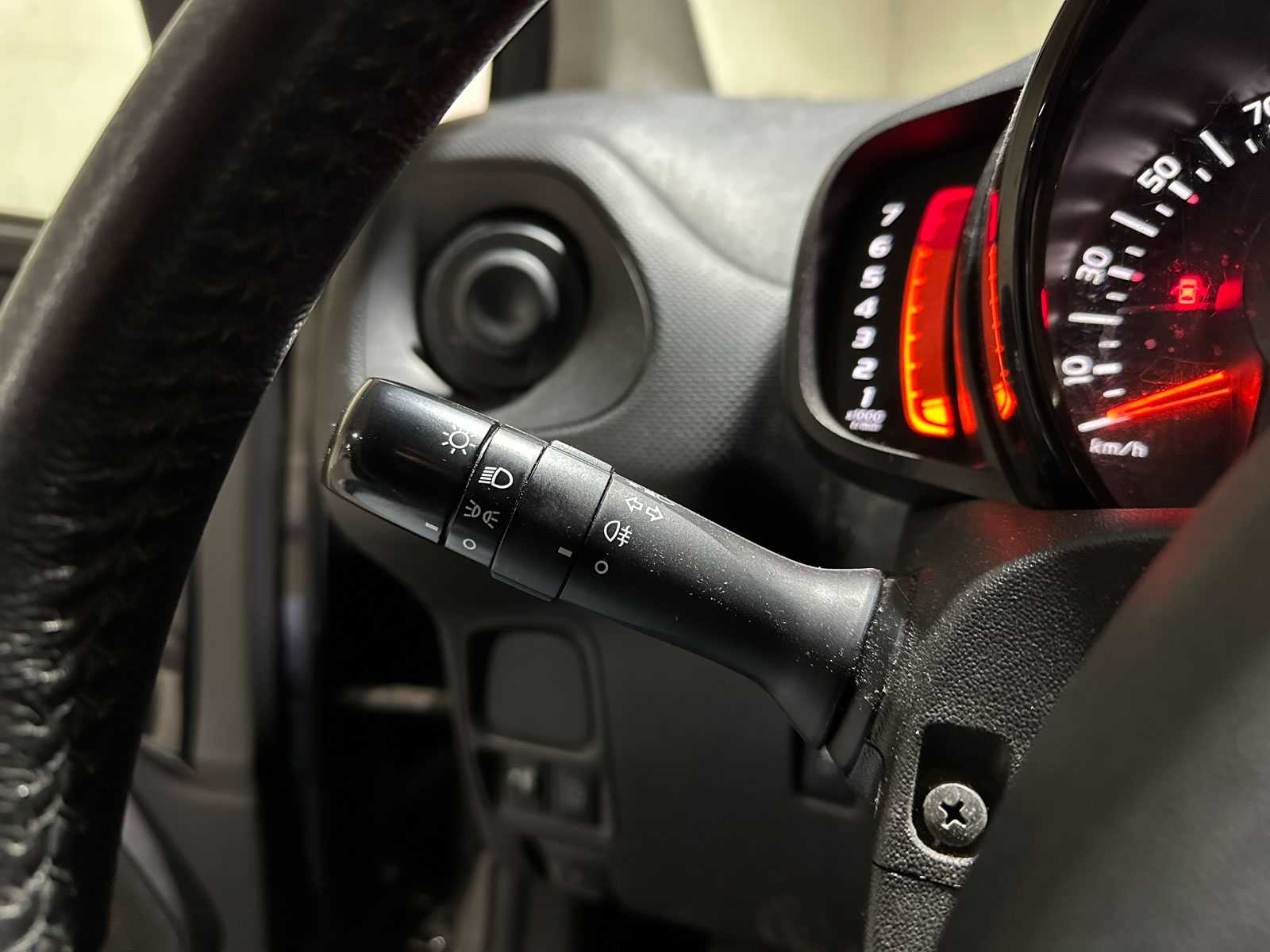 Citroen C1 1.0 VTi Feel 72pk 2020 (Origineel-NL + 1e eigenaar), H-148-BX