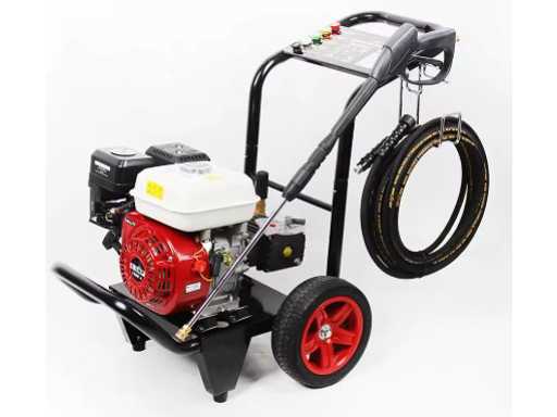 2024 Huttenberg ML-1708 Pressure Washer