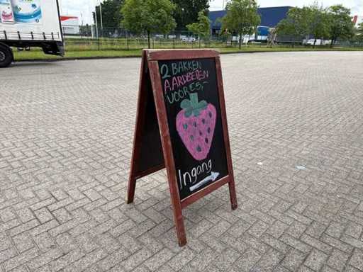 Pavement sign