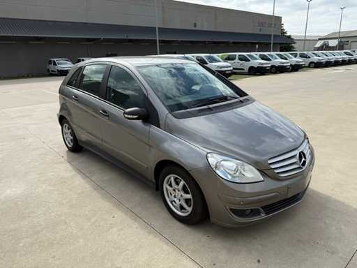 MERCEDES - 2005 - B200 - Car