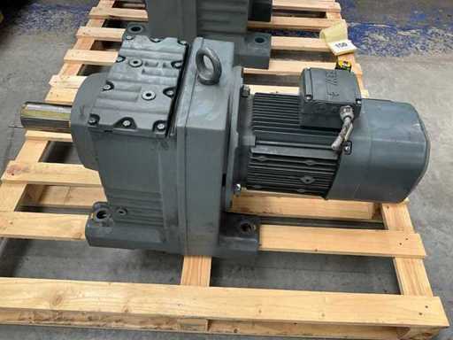 SEW Eurodrive R107 Heavy Duty Motor