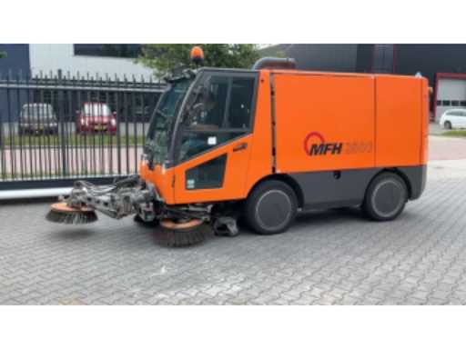 1ba2a077-a652-4d31-ae82-f597e9bb8e1d.mp4