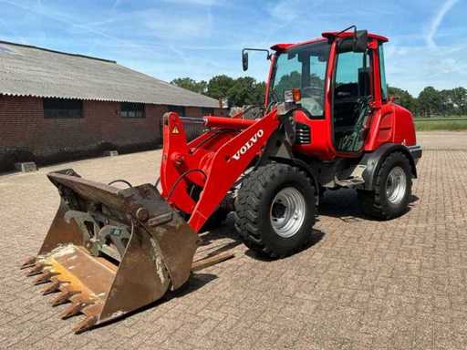 Pale Volvo L25F 2014