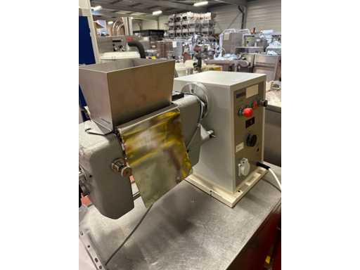 Erweka - 2011 - AR 403 - Greder de laborator