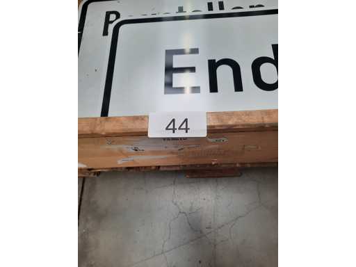 TRAFFIC SIGNS Traffic Signs 