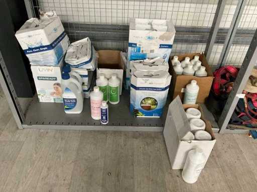 Batch of Spa maintenance products