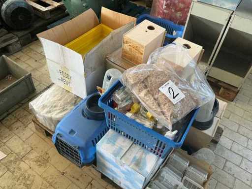 Stock of various accessories for animals