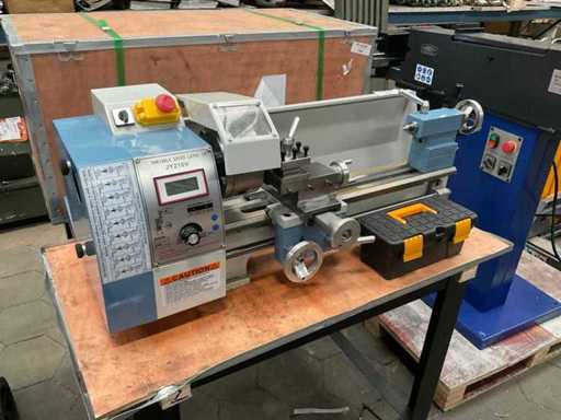 JY210V Drehbank