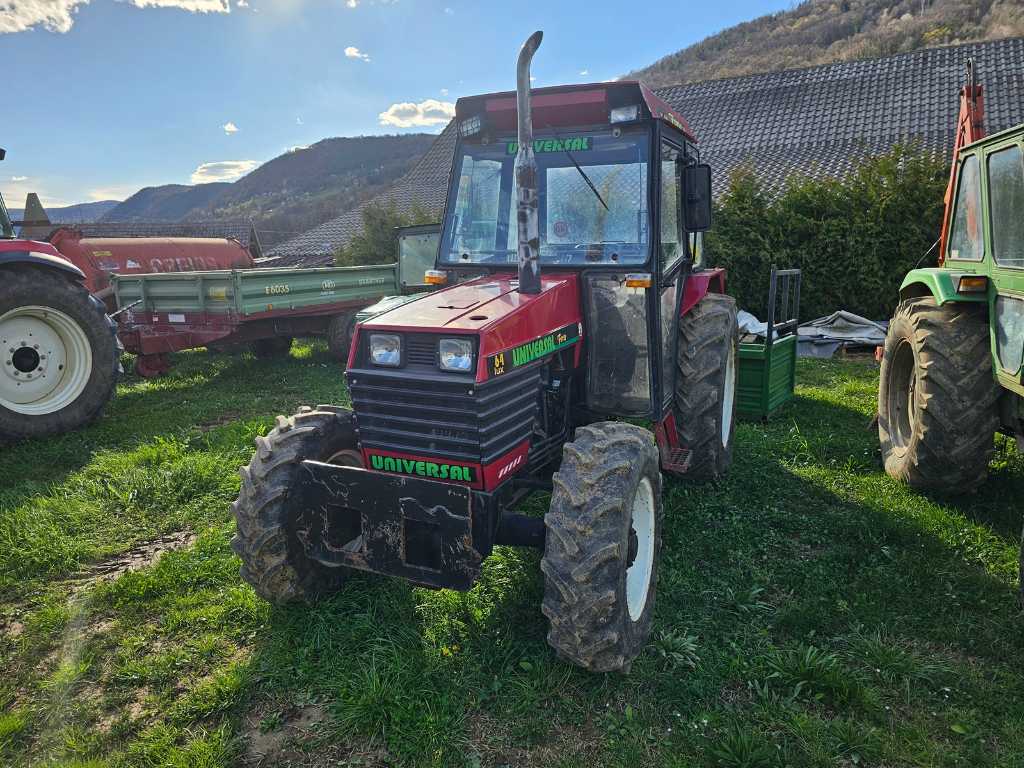 Universal UTB - Forte 64 lux - Traktor mit Allradantrieb