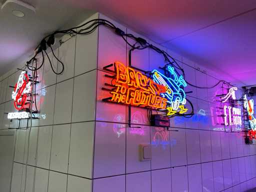 Decorazione al neon in vetro a tema cinematografico (3x)