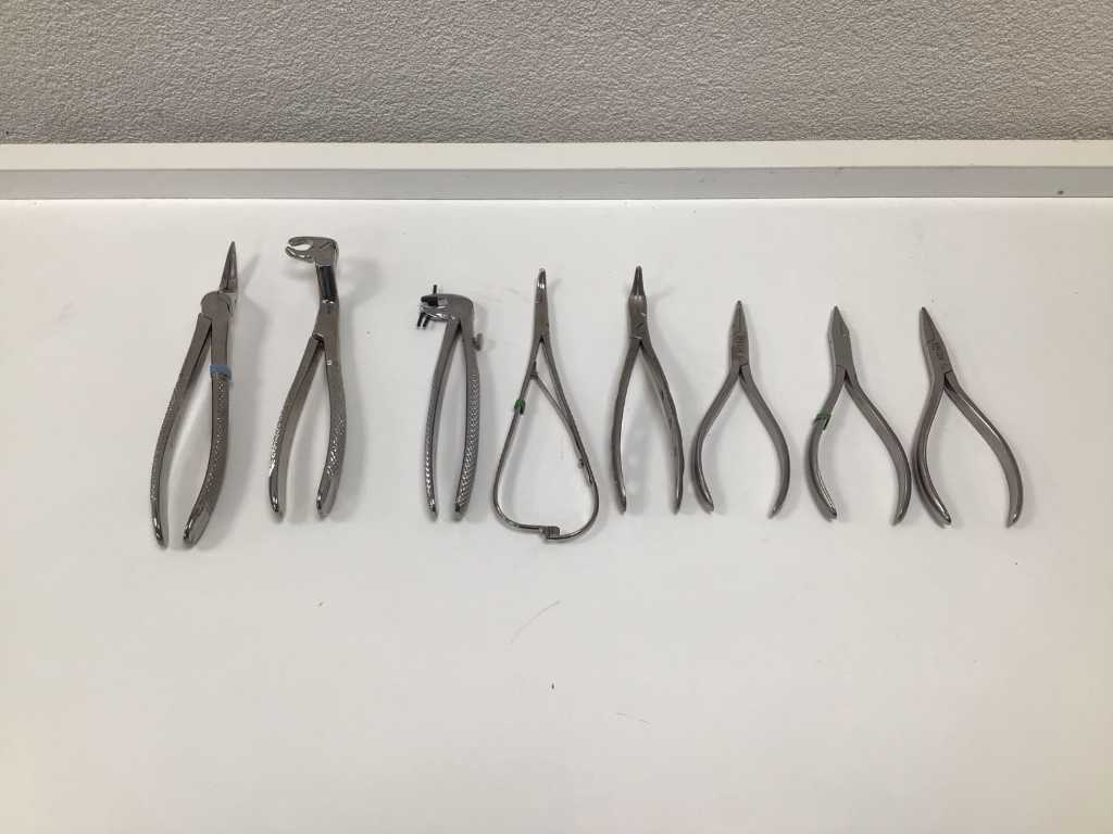Different pliers (8x)